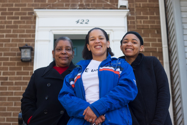 Prosperity Center family2 600x400 Prosperity Center family2 600×400